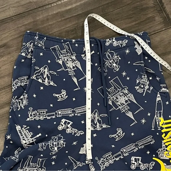 Disneyland 100 Favorite Memory Logo Joggers - Size XS - Picture 9 of 14